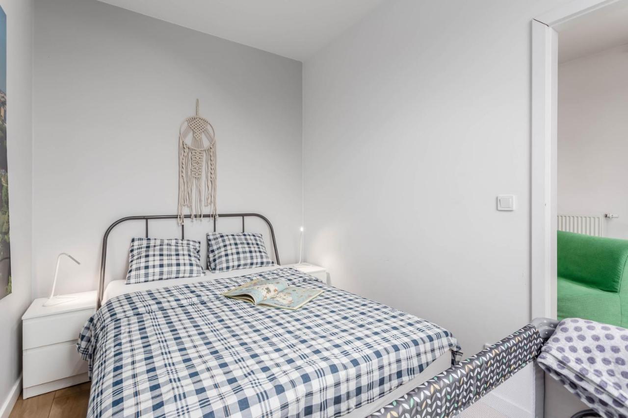 Chill Apartments Airport Ursynow Warsawa Bagian luar foto